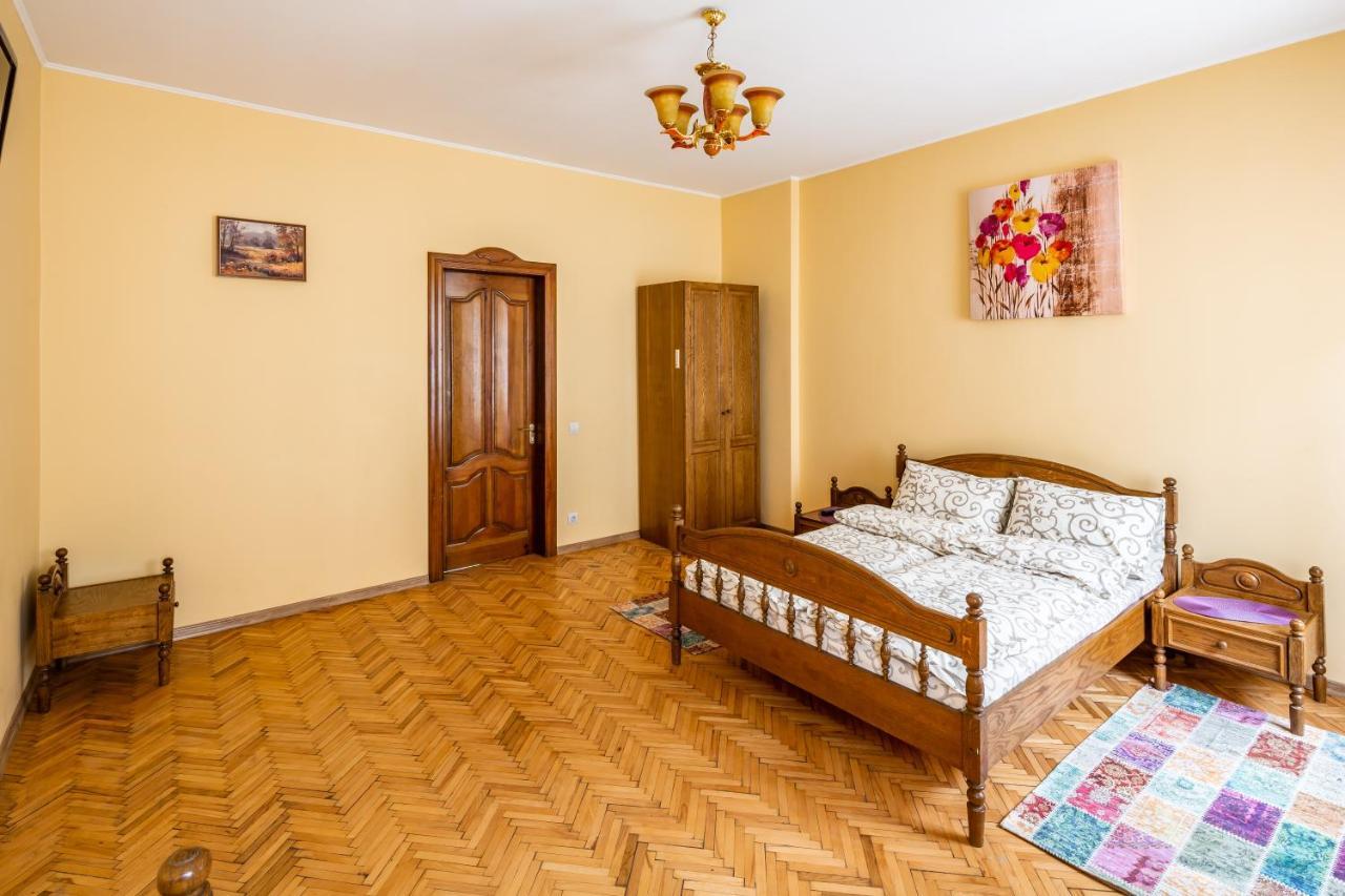 Apartment On Yana Zhizhky 利沃夫 外观 照片